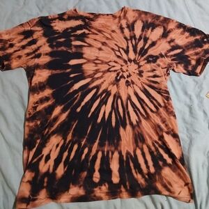 Orange and Black rev. Tie-Dye T-Shirt. Sz.M. Unisex‎